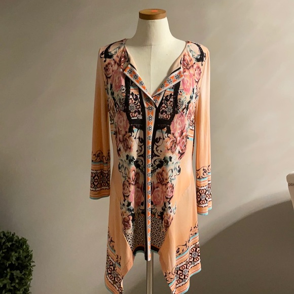 Women’s V neckline Floral VINTAGE ASYMMETRICAL TUNIC. Size Large - Picture 1 of 12